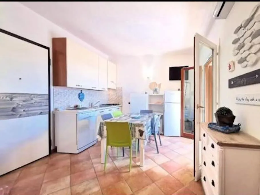 Residence Dei Fiori Con Piscina サンタ・テレーザ・ガッルーラ アパート